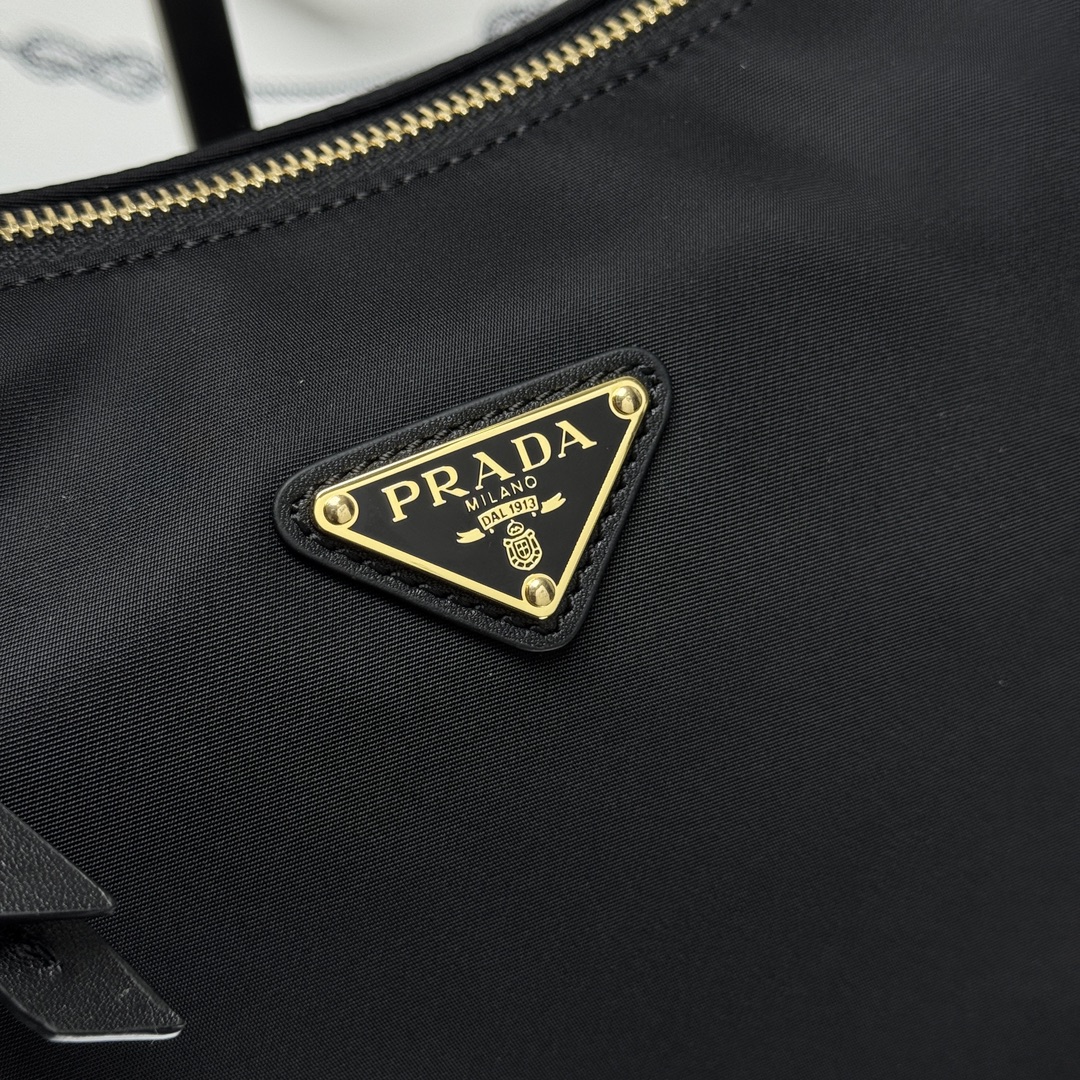 プラダ エクスプロール Re-Nylon レザーバッグ ブラック 1BC264 画像 4