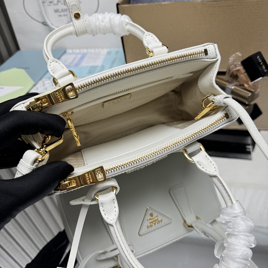 プラダ ガレリア ミニ サフィアーノバッグ ホワイト 1BA916 画像 7
