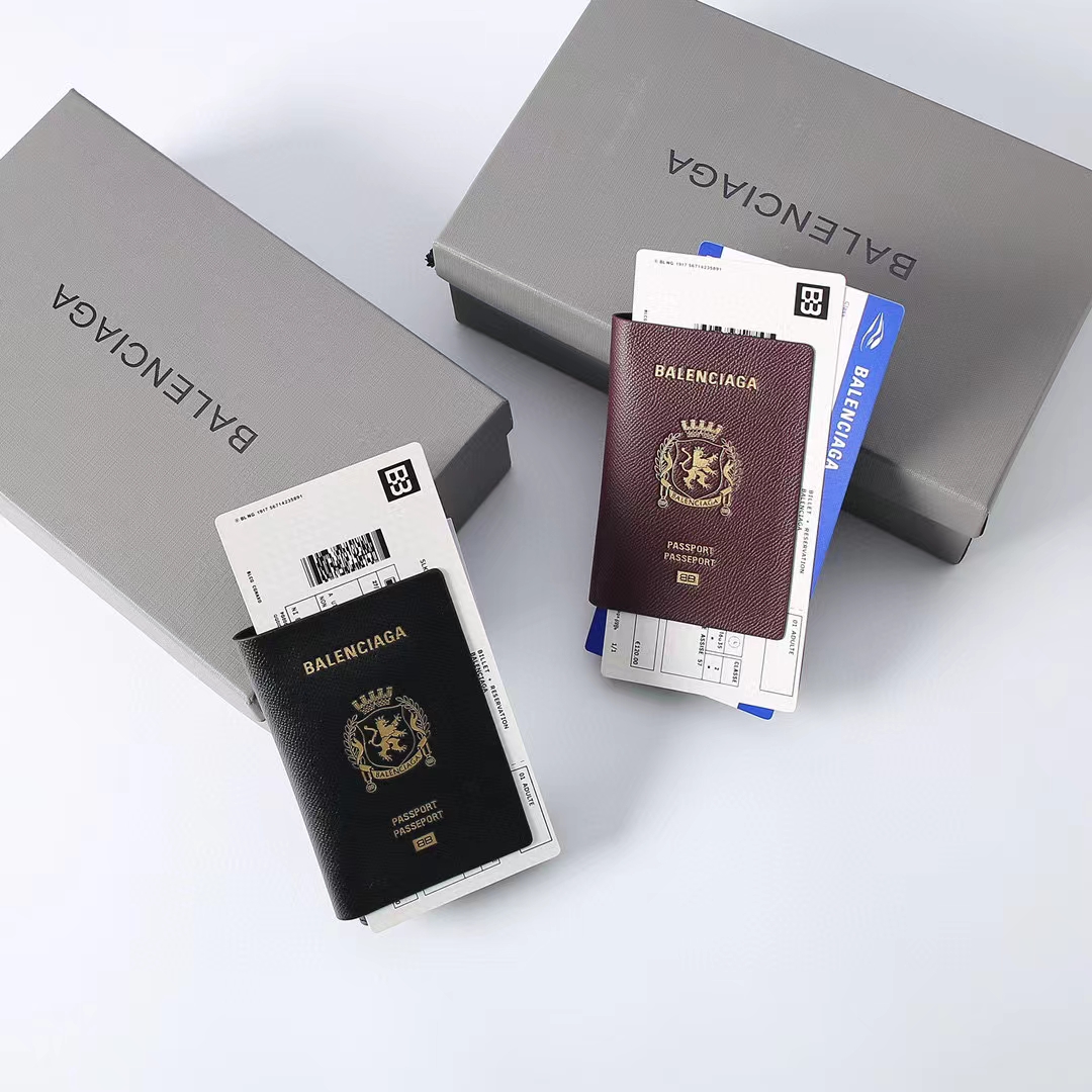 バレンシアガ Passport チケットウォレット バーガンディブラウン 詳細画像 1