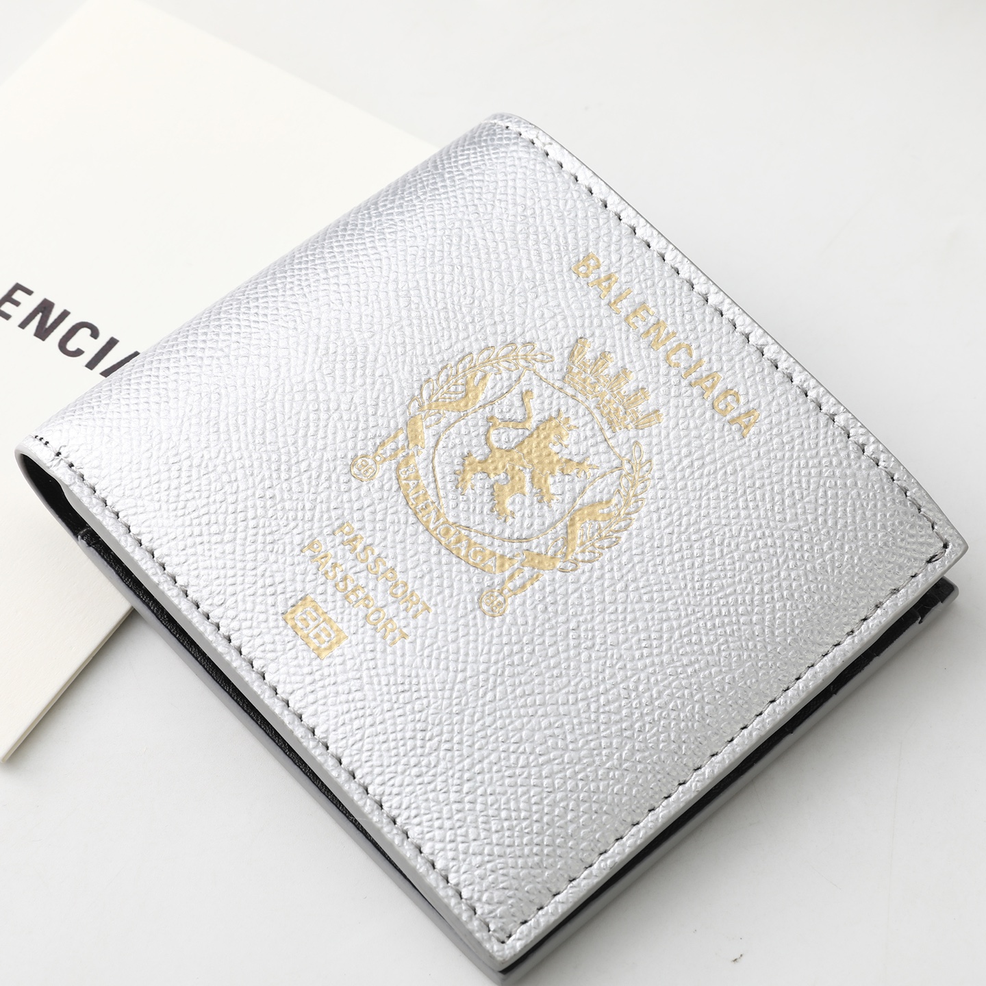 バレンシアガ Passport ウォレット シルバー 詳細画像 2