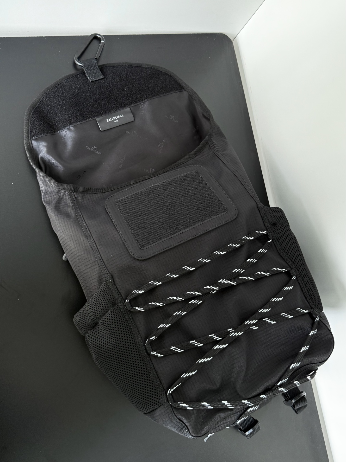 バレンシアガ Hike バックパック ブラック 71271 画像 4