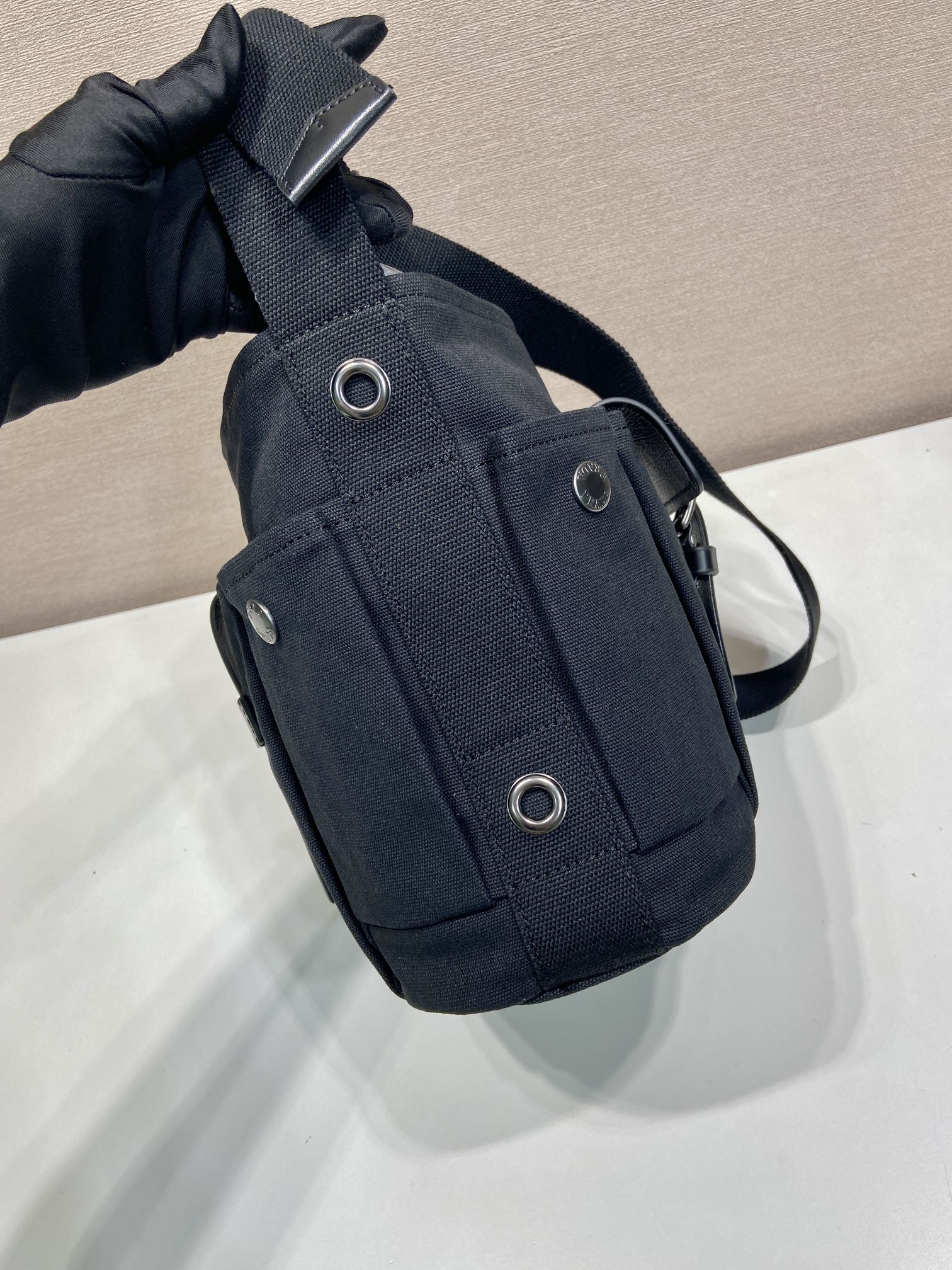 プラダ ポケット キャンバス レザー ミニトート ブラック 1BE106 画像 5