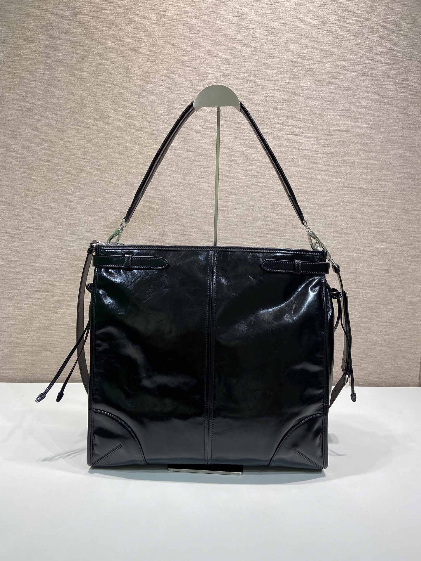 プラダ ボニー レザー ショルダーバッグ ブラック 2VH215 画像 5