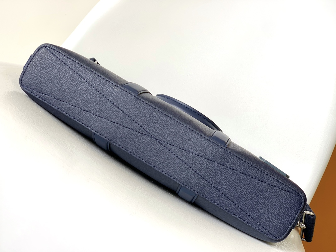 ルイ・ヴィトン LV アエログラム ブリーフケース ブラック M59159 画像 4