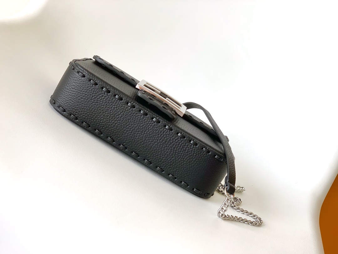 フェンディ バゲット スモール レザーバッグ ブラック 600s 画像 4