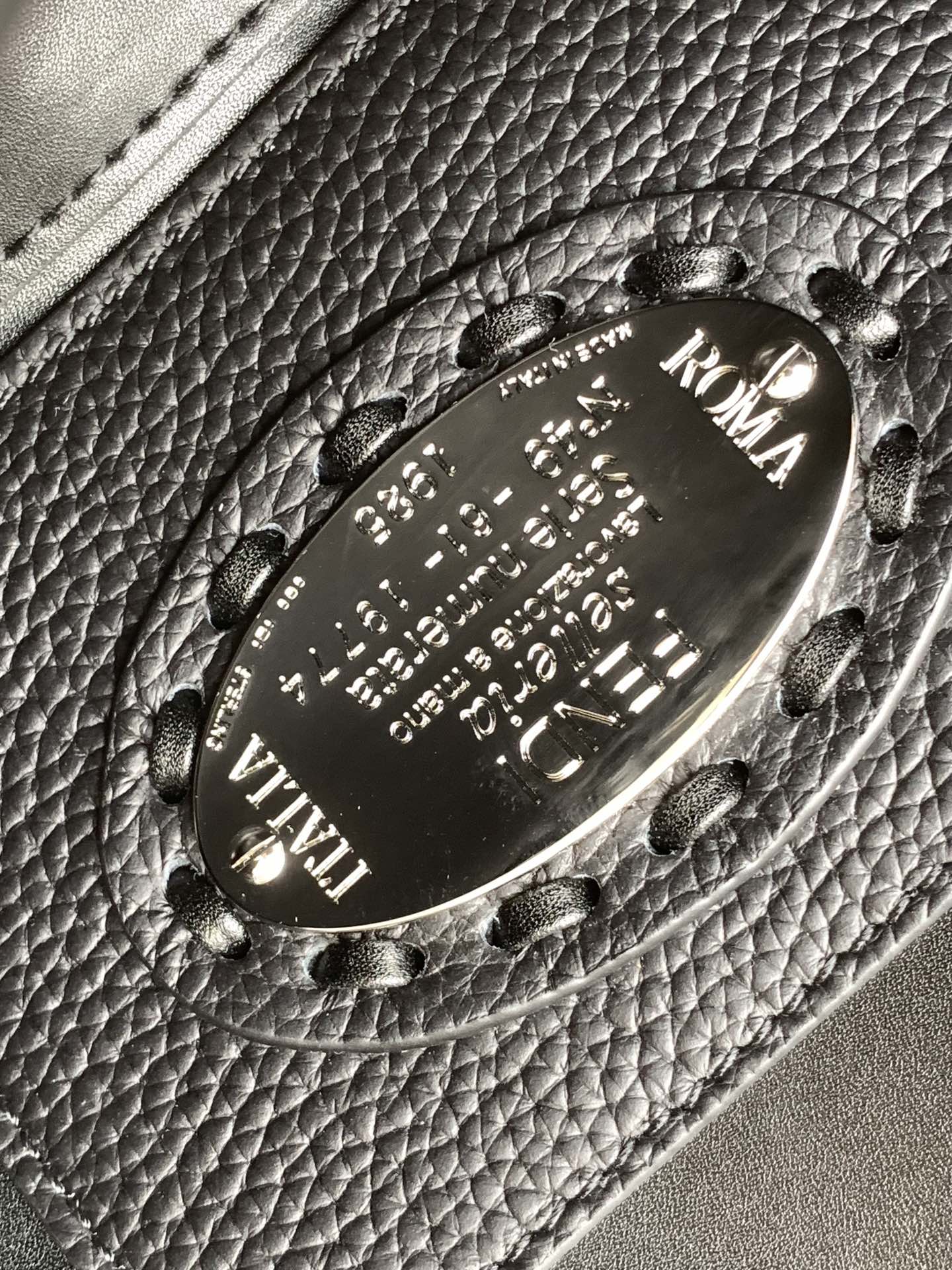 フェンディ バゲット スモール レザーバッグ ブラック 600s 画像 6