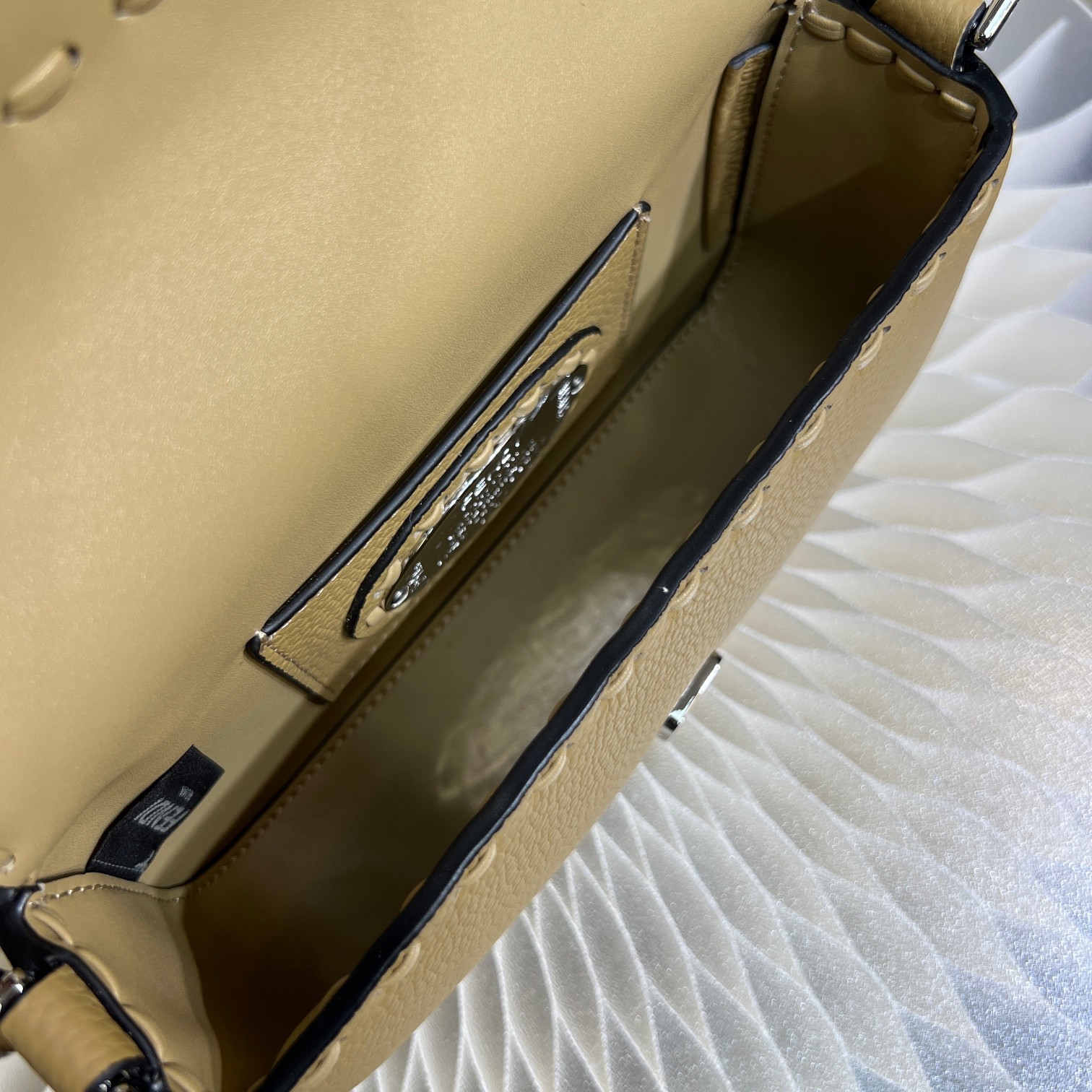 フェンディ バゲット スモール レザーバッグ ベージュ 600s 画像 7