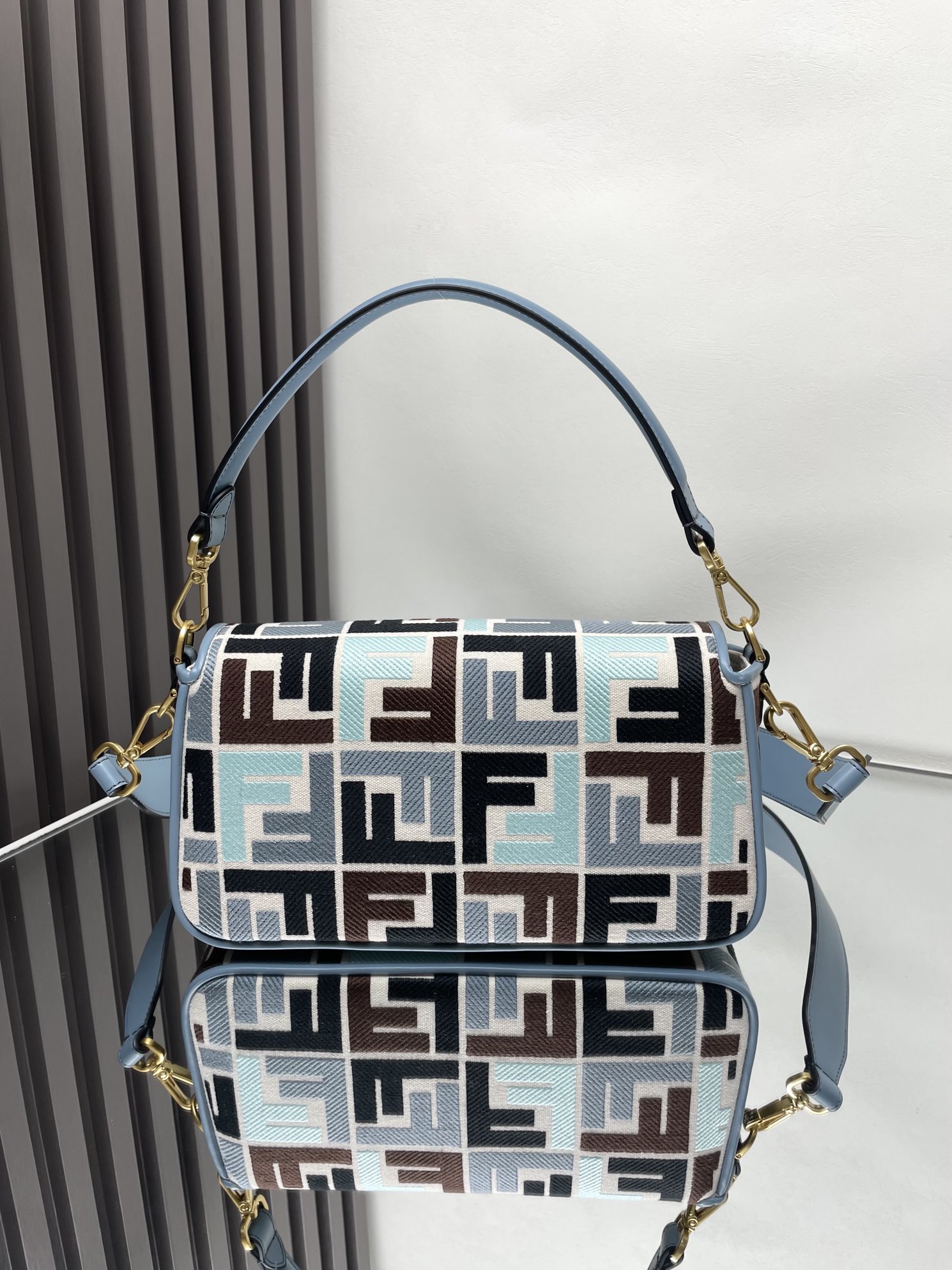 フェンディ バゲット グラフィック FFバッグ ブルートリム 0159A 画像 9