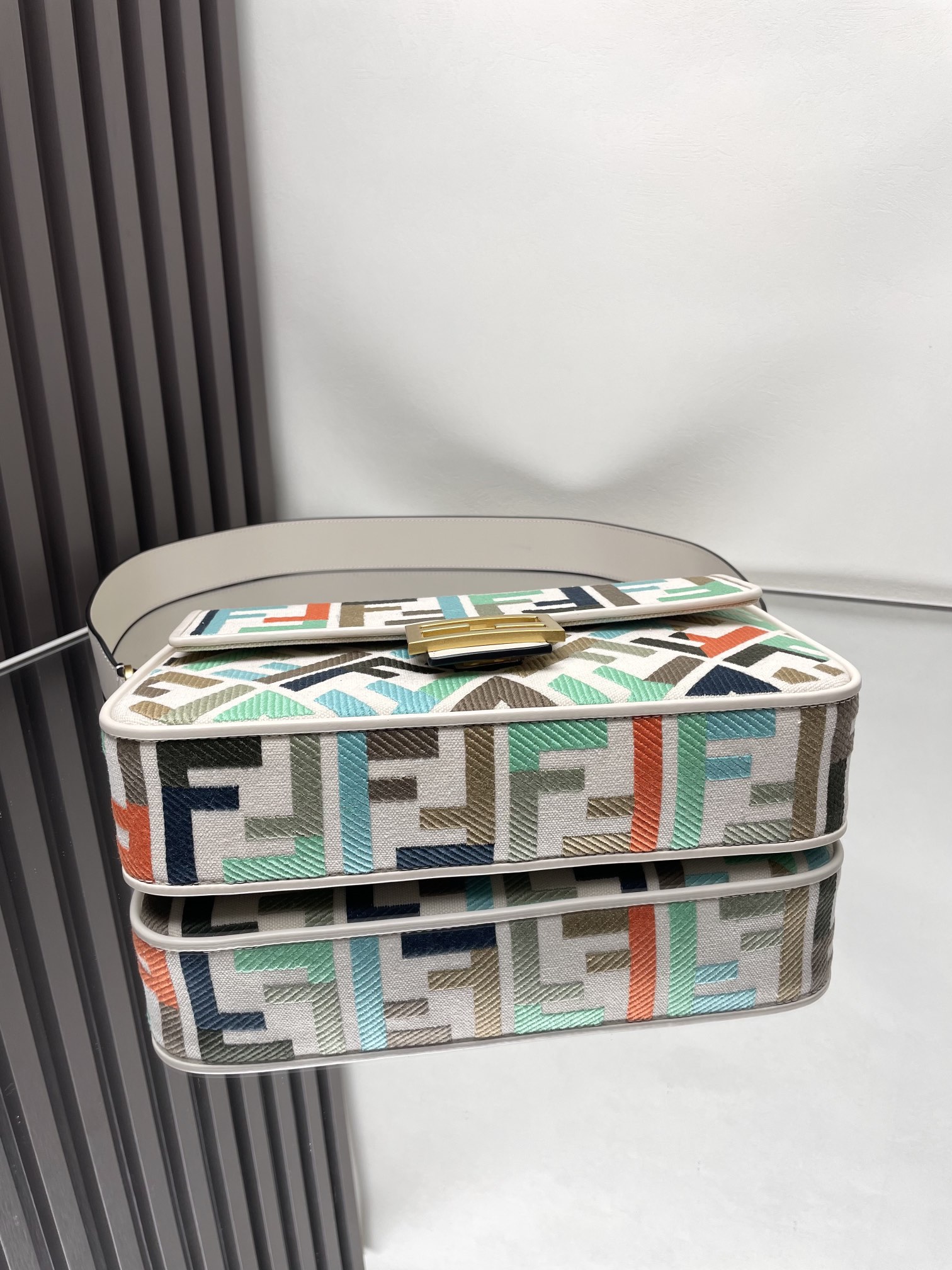 フェンディ バゲット マルチカラー FFバッグ ミント 0159A 画像 5