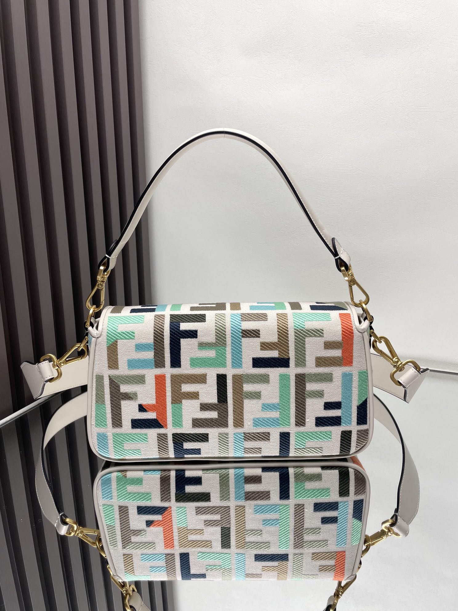 フェンディ バゲット マルチカラー FFバッグ ミント 0159A 画像 9