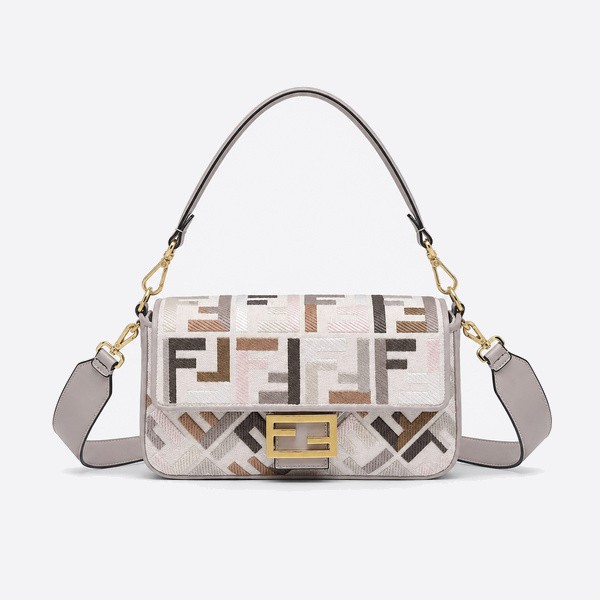フェンディ バゲット FFキャンバスバッグ ホワイトグレー 0159A