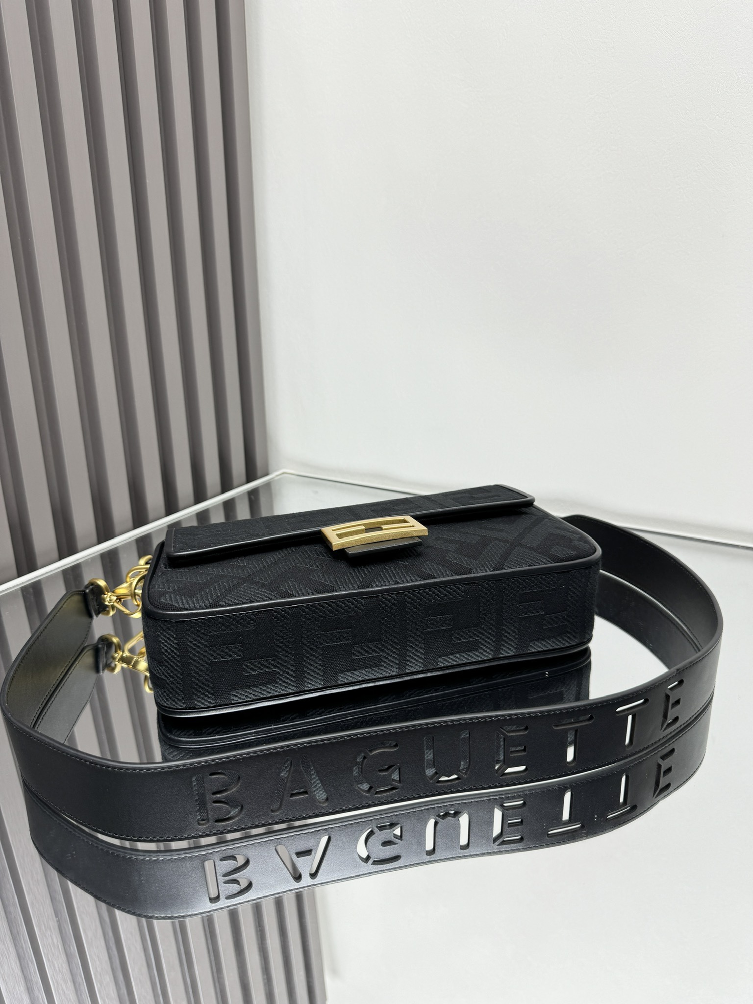 フェンディ バゲット キャンバス FFバッグ ブラック 0159 画像 5