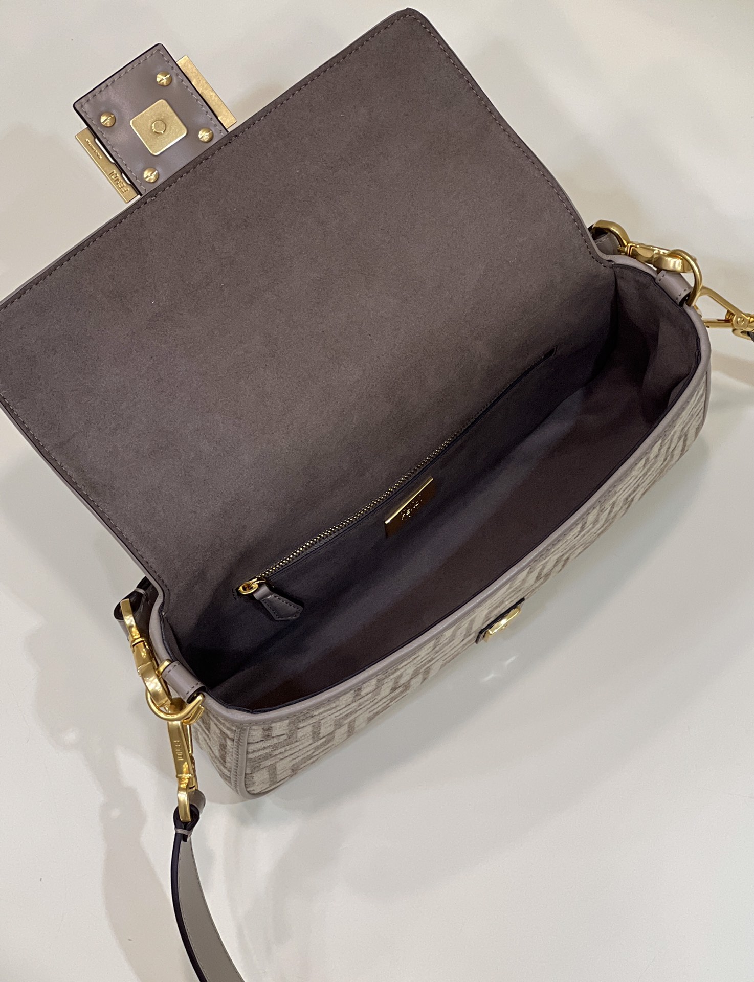 フェンディ バゲット シェニール FFバッグ ダブグレー 0159 画像 9