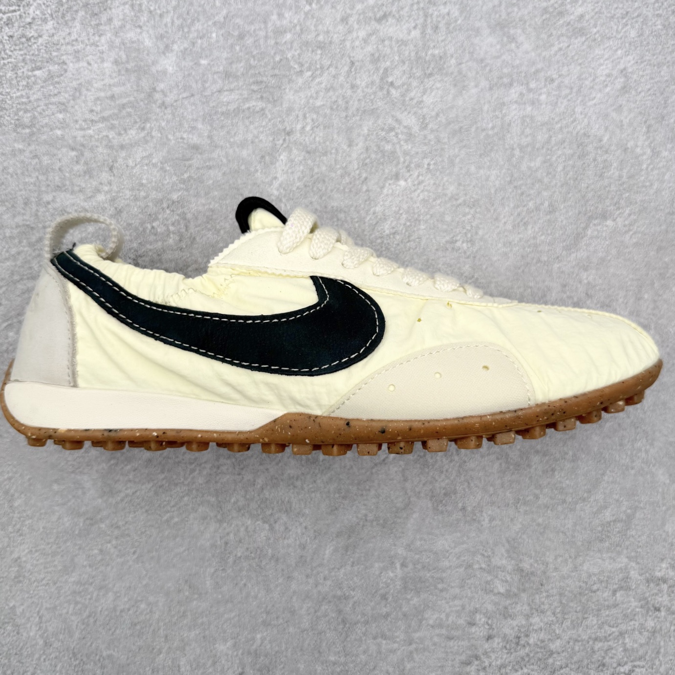 ジャックムス x ナイキ Moon Shoe SP ソフトパール セイル HV8547-700 詳細画像 1