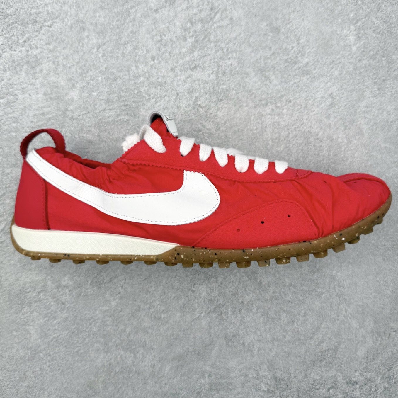ジャックムス x ナイキ Moon Shoe SP ユニバーシティレッド HV8547-600 詳細画像 1