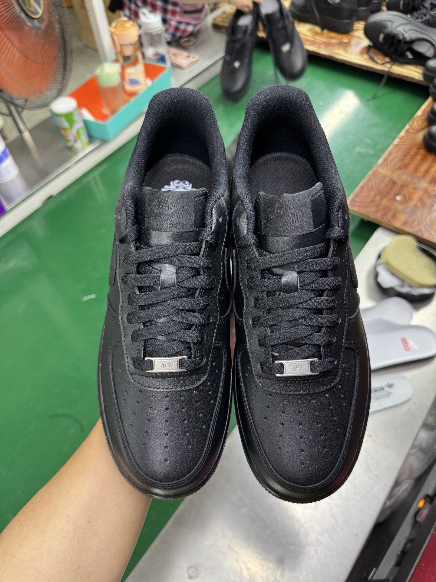 ナイキ Air Force 1 ローカット 07 ブラック CW2288-001 詳細画像 2