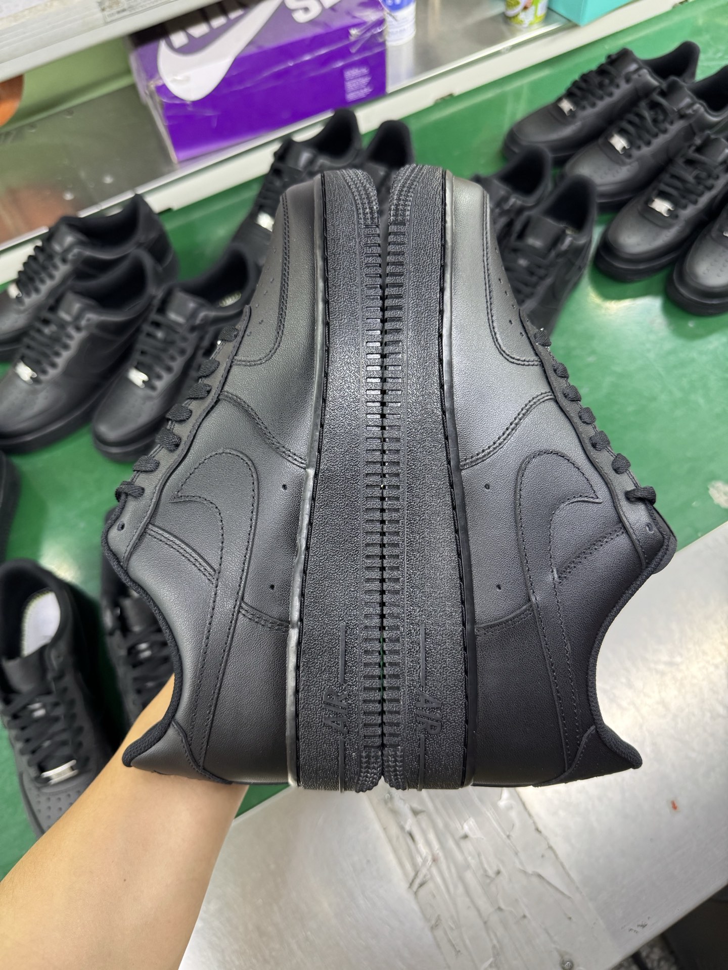 ナイキ Air Force 1 ローカット 07 ブラック CW2288-001 画像 4