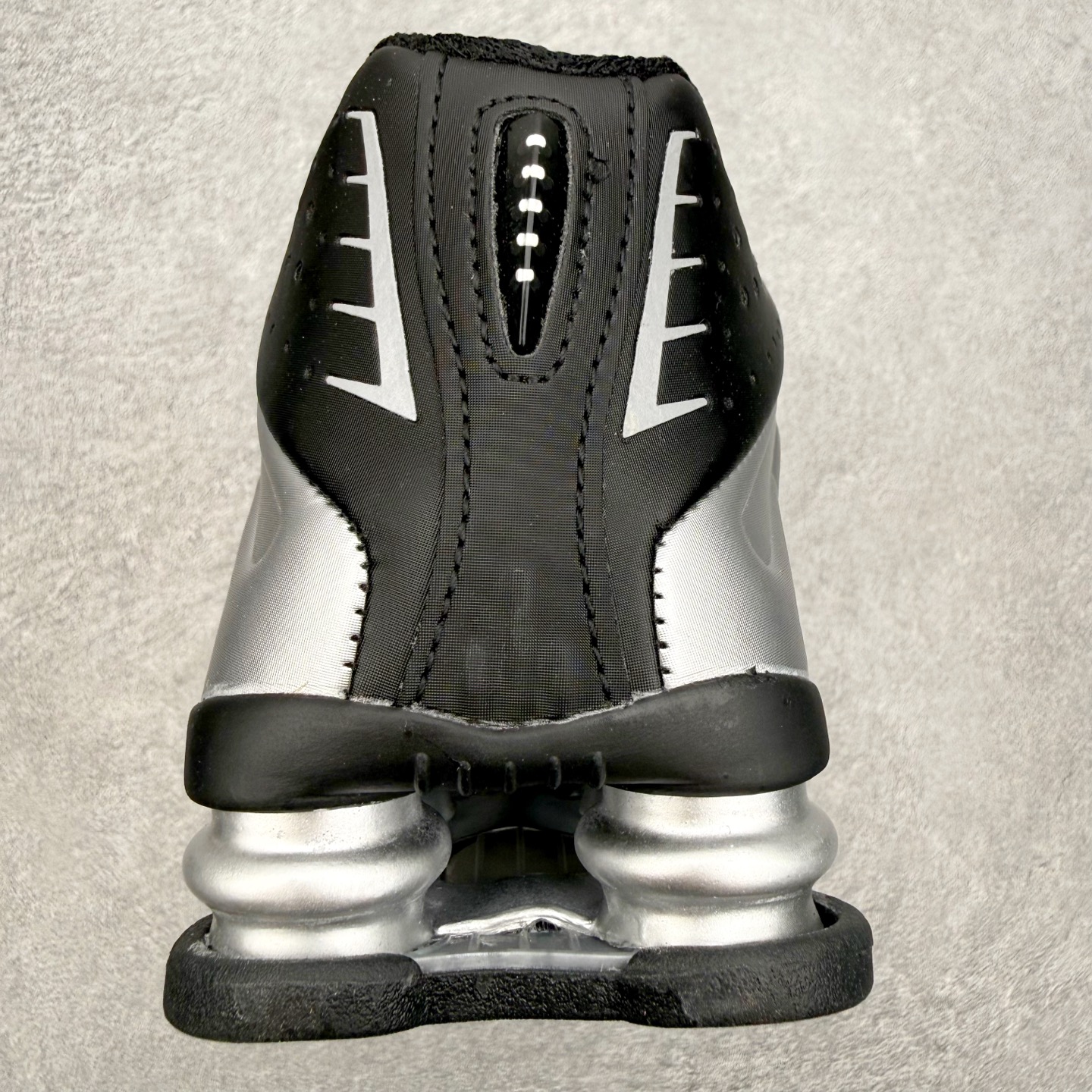 ナイキ Shox R4 セイル Crimson シルバー ブラック 画像 8