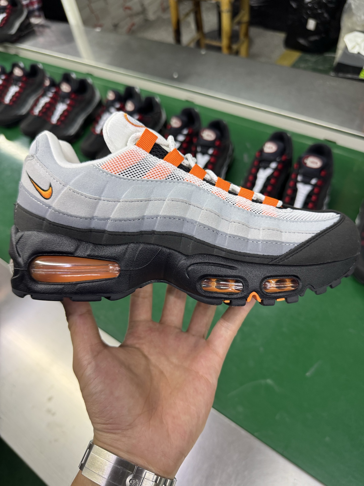 ナイキ Air Max 95 OG グレー オレンジ HM4740-101 詳細画像 1