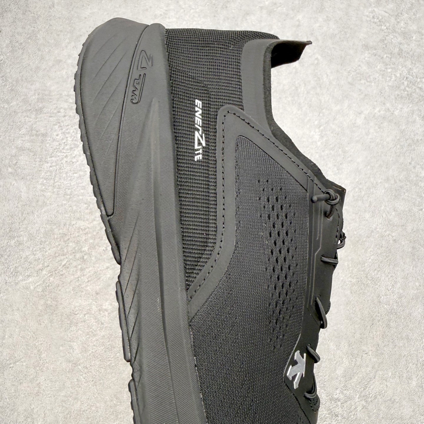 デサント Z-Foam ランニングシューズ ブラック 画像 6