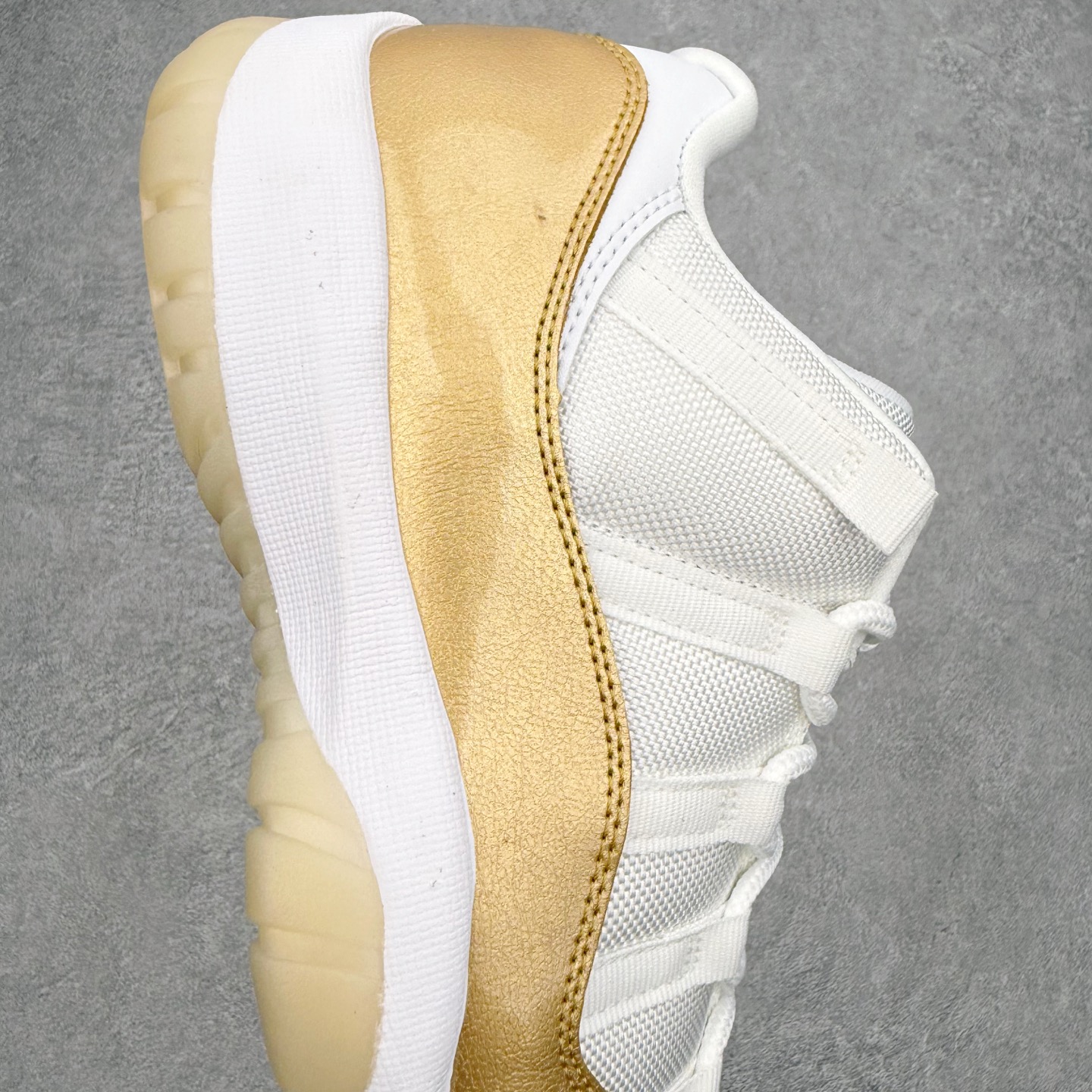 エアジョーダン AJ11 ローカット ホワイト ゴールド AH7860-102 画像 6