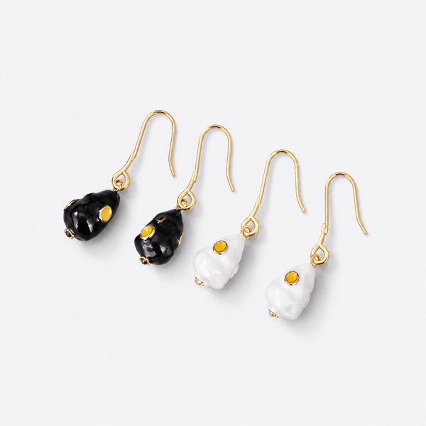 ボッテガ ヴェネタ フラワードロップピアス ブラックホワイト