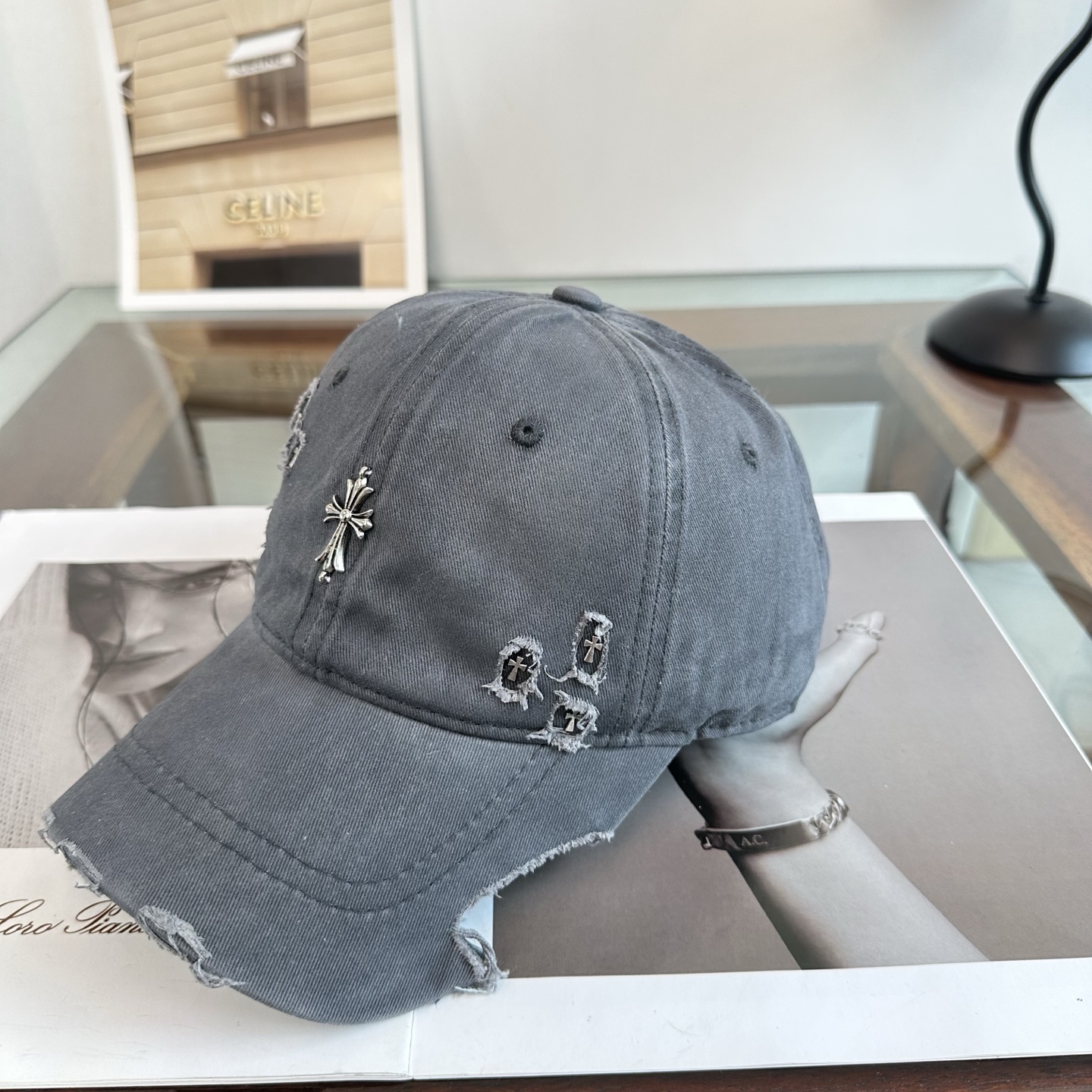 クロムハーツ クロス 刺繍 ベースボールキャップ グレー ライトグレー トーン 606060 アクセント トーン D8D8C0 詳細画像 2