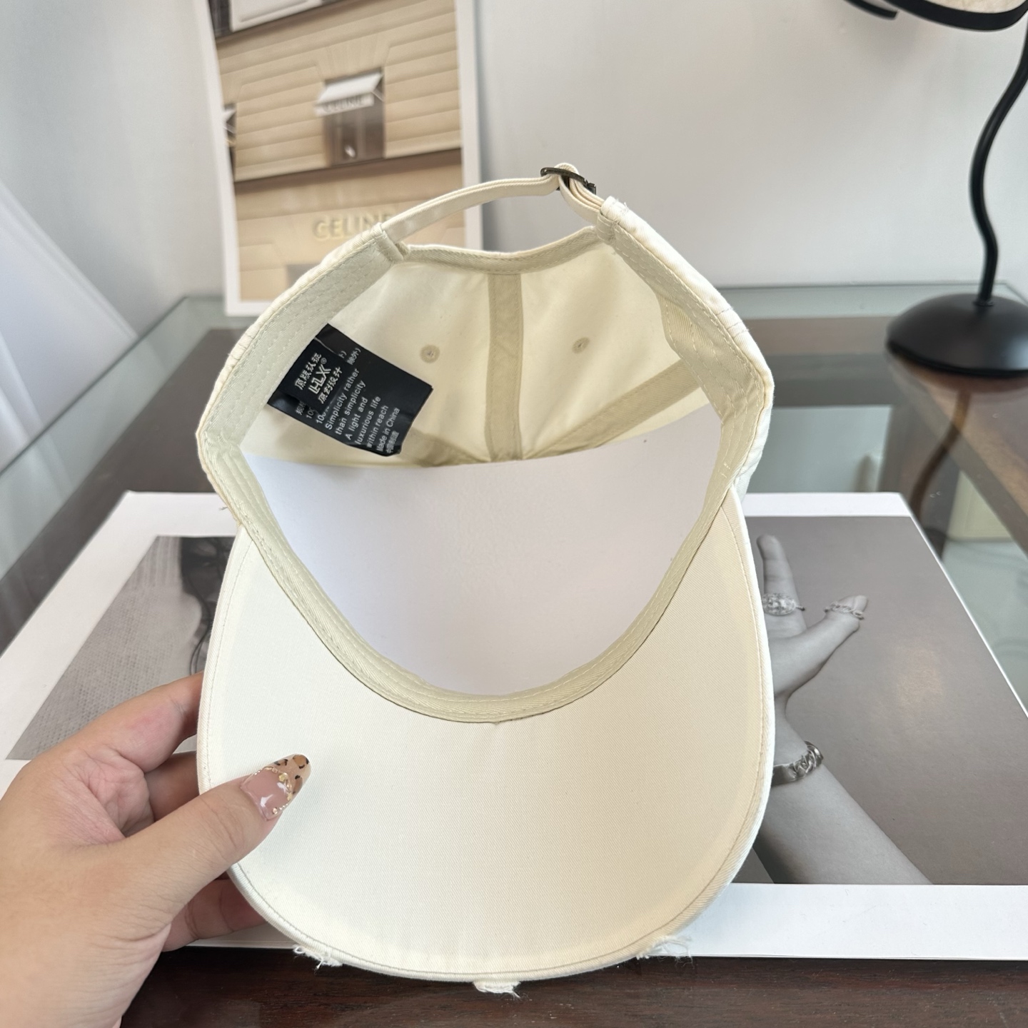 バレンシアガ ロゴ ベースボールキャップ イエロー ニュートラル トーン F0F0D8 画像 7