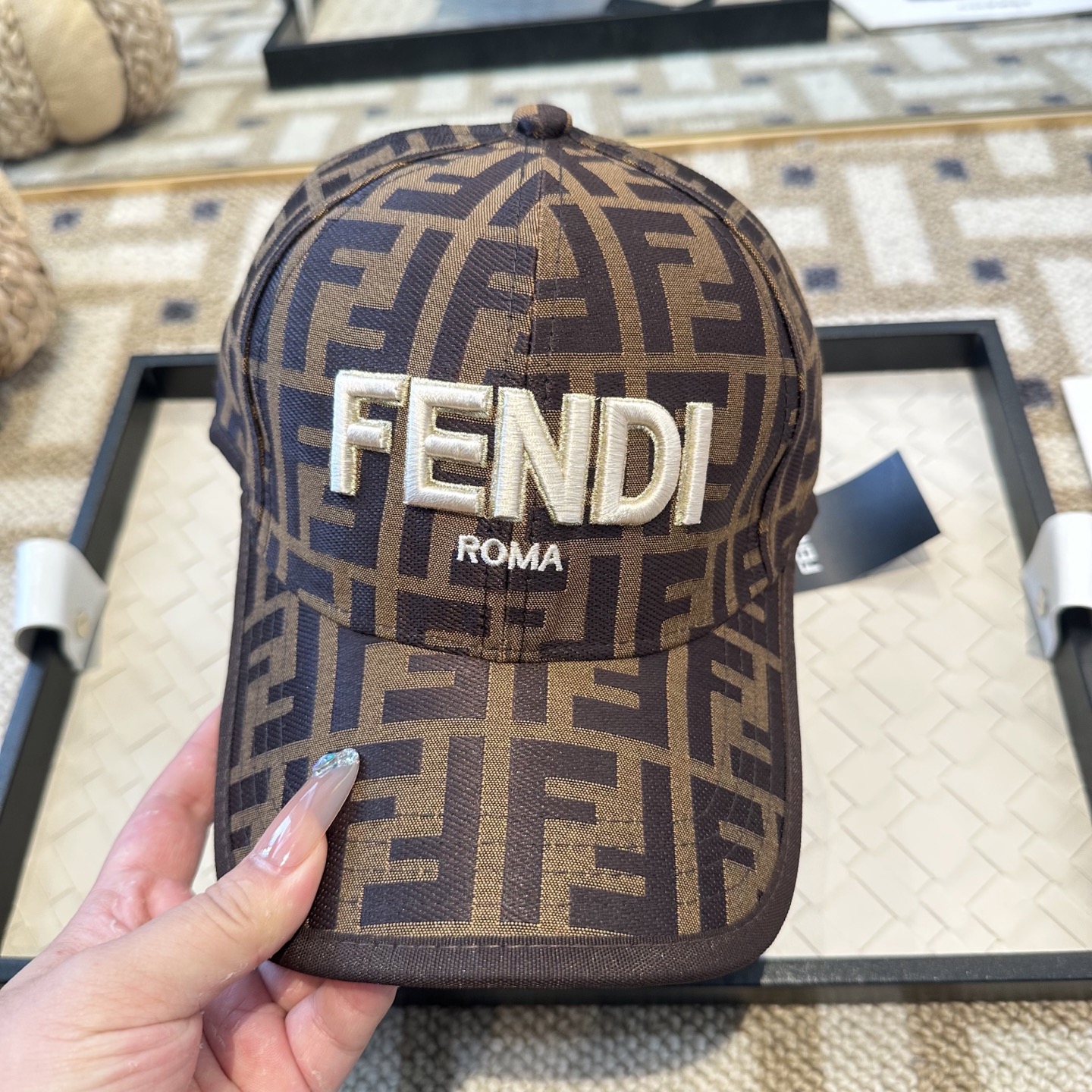 フェンディ FFモノグラム ベースボールキャップ イエロー 詳細画像 3