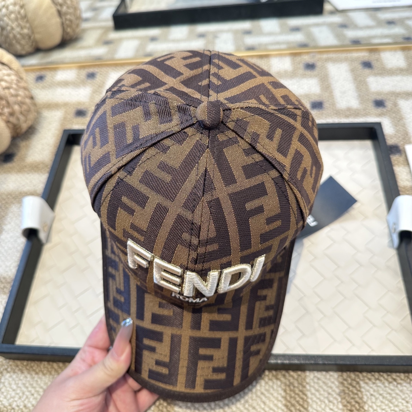 フェンディ FFモノグラム ベースボールキャップ イエロー 画像 4