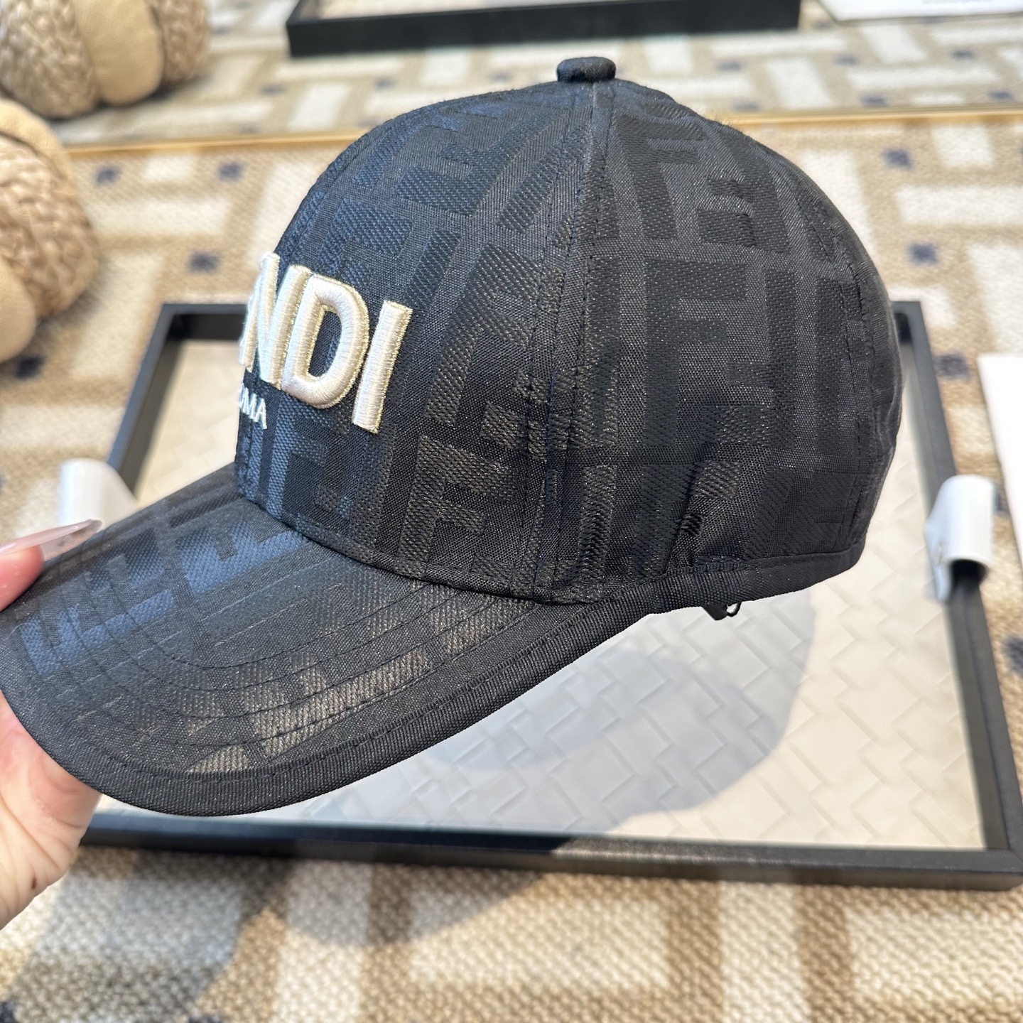 フェンディ FFモノグラム ベースボールキャップ チャコール 画像 5