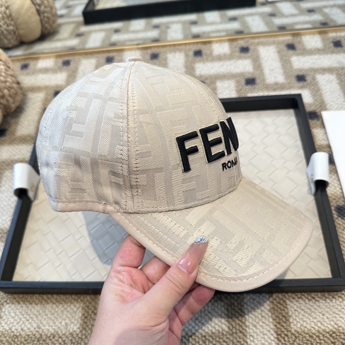 フェンディ FFモノグラム ベースボールキャップ ニュートラル 画像 6