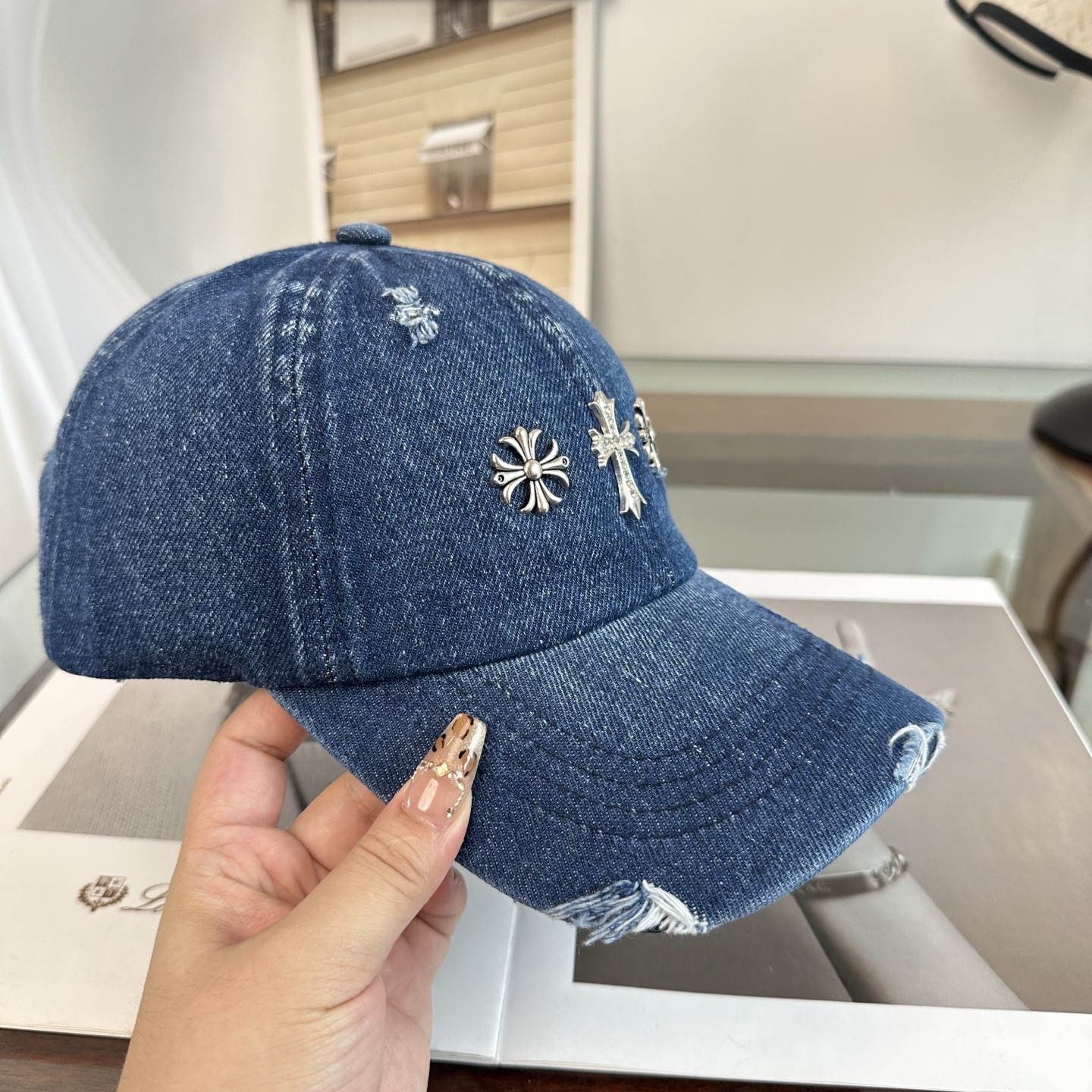 クロムハーツ クロス 刺繍 ベースボールキャップ ブルー ピンク トーン 304860 画像 5