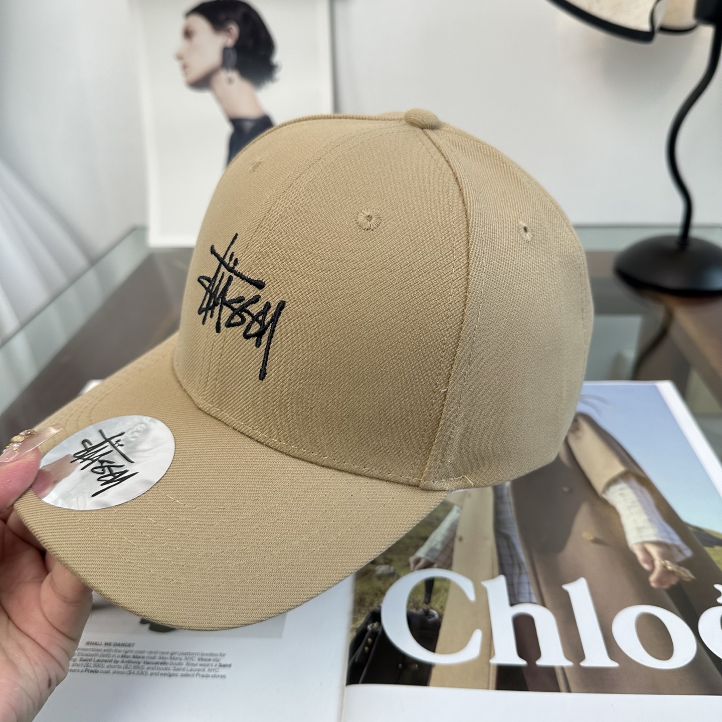 ステューシー スクリプト ロゴ ベースボールキャップ ベージュ 画像 6