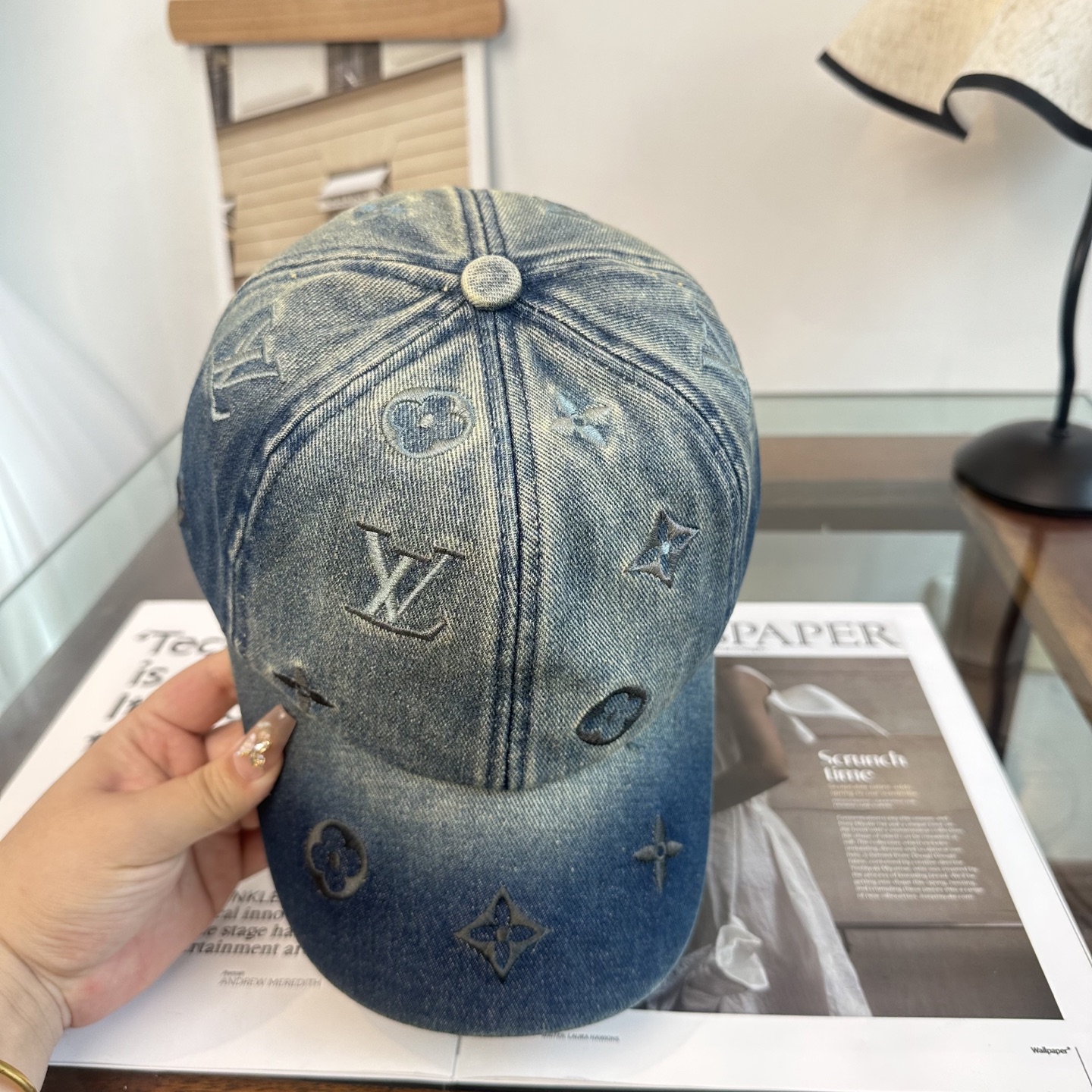 ルイ・ヴィトン スクリプト ロゴ ベースボールキャップ ニュートラル ブルー トーン D8D8C0 画像 4