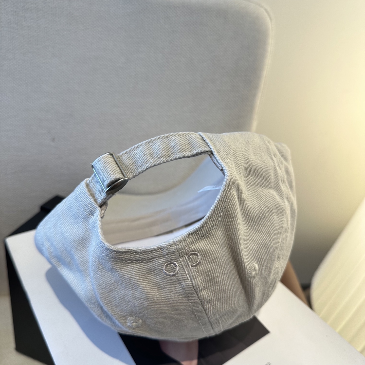 アロ アロ ロゴ ベースボールキャップ ライトグレー ベージュ トーン A8A8A8 画像 7