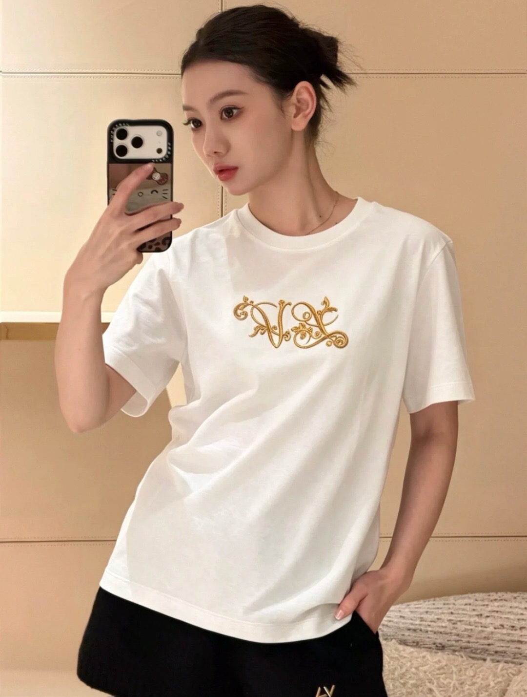 ルイヴィトン エンブロイダードシグネチャー Tシャツ ホワイト 1AJGHW 画像 9