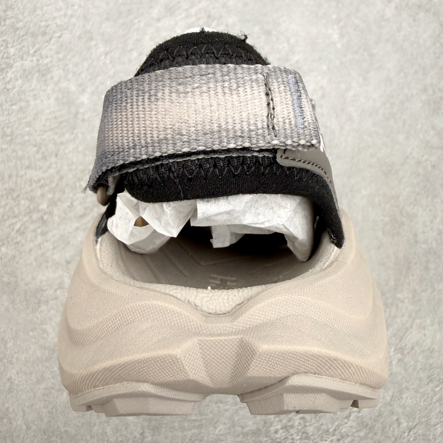 ホカ Infini Hike TC サンダル グレー サンド 1162570 画像 8