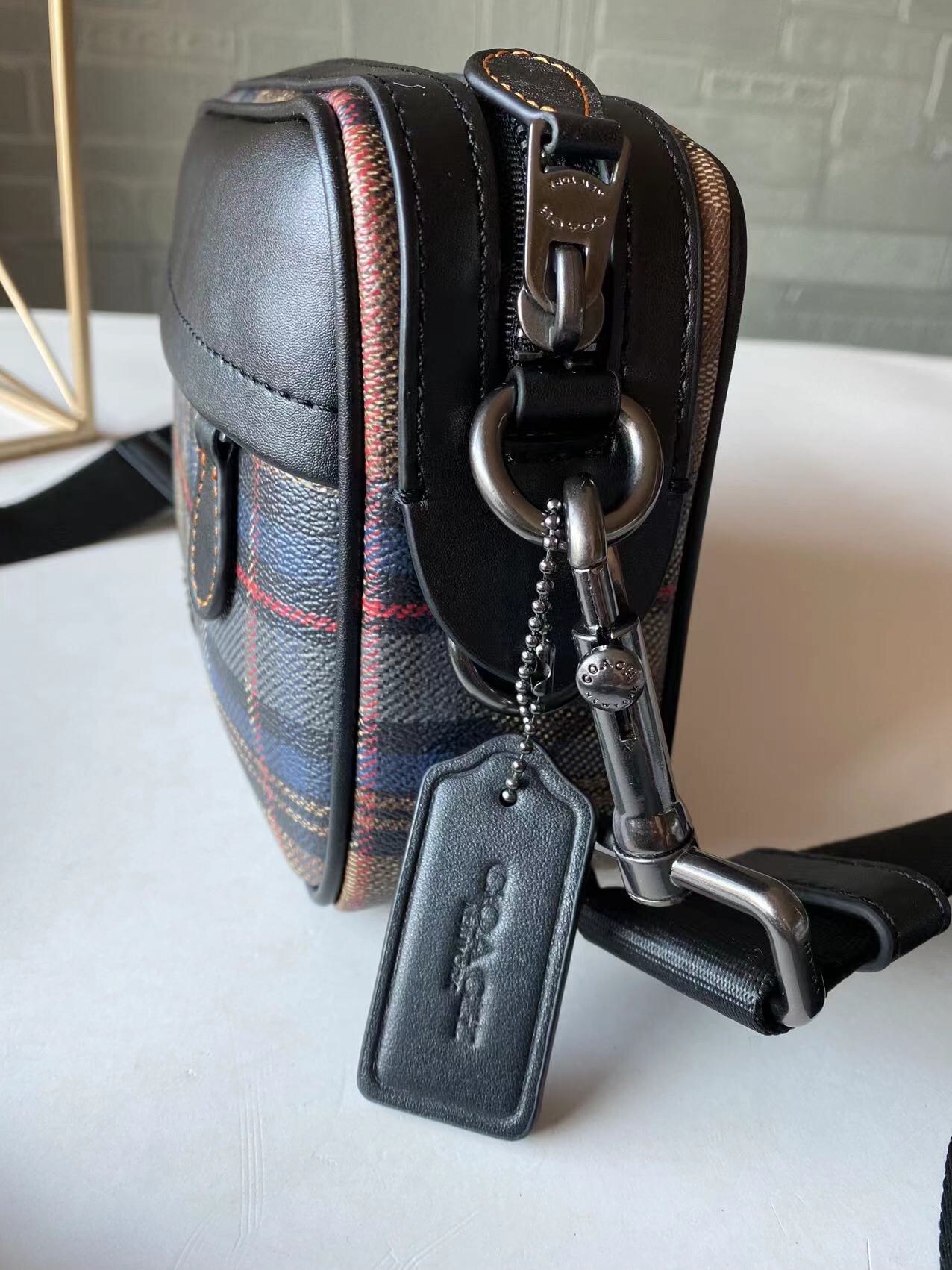 コーチ Graham クロスボディ プレイド シグネチャーキャンバス F83024 画像 6