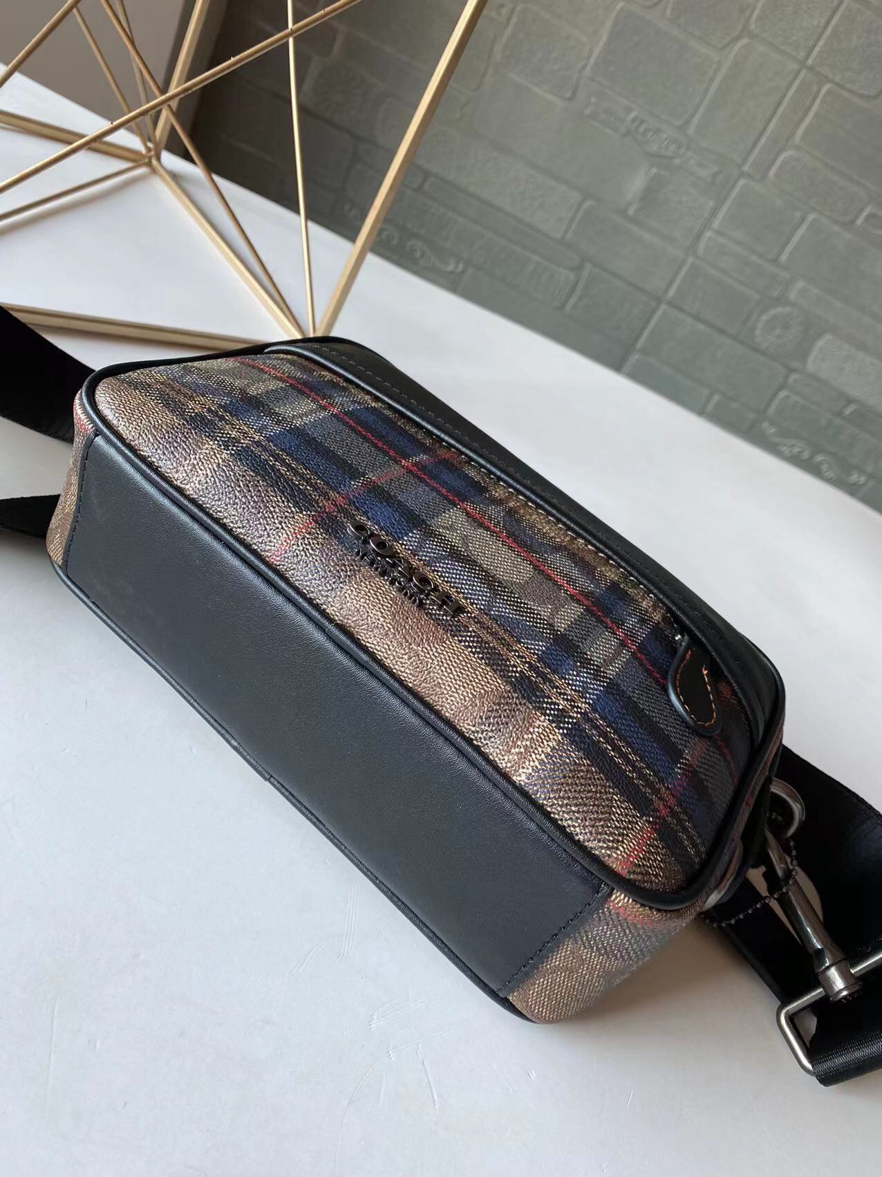 コーチ Graham クロスボディ プレイド シグネチャーキャンバス F83024 画像 7