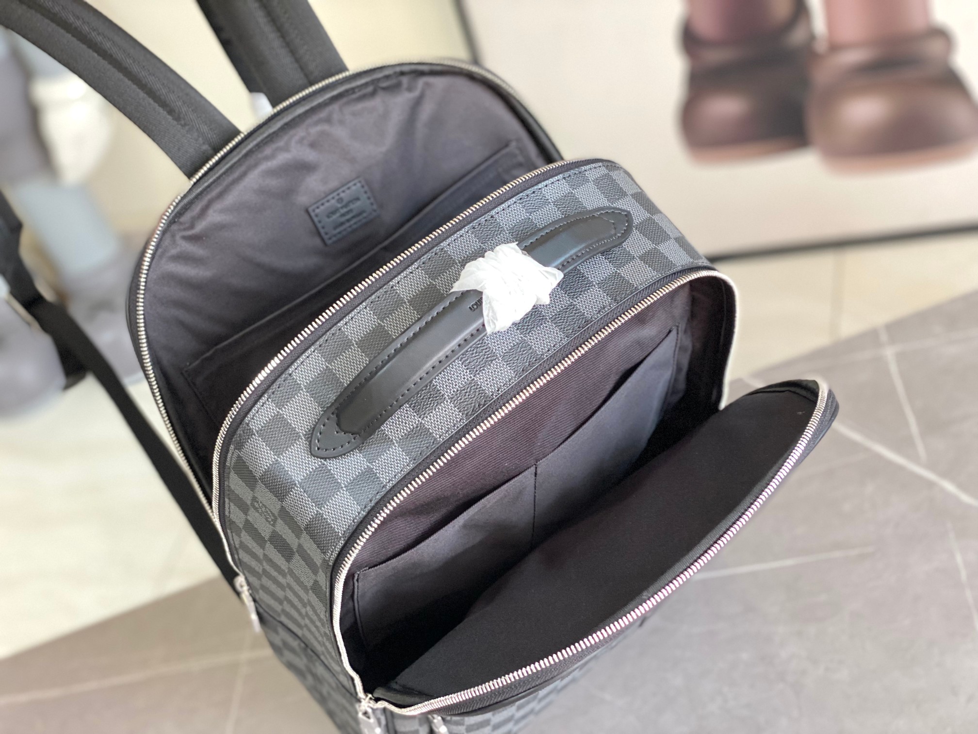 ルイ・ヴィトン Avenue バックパック ダミエ グラフィット N40499 画像 9