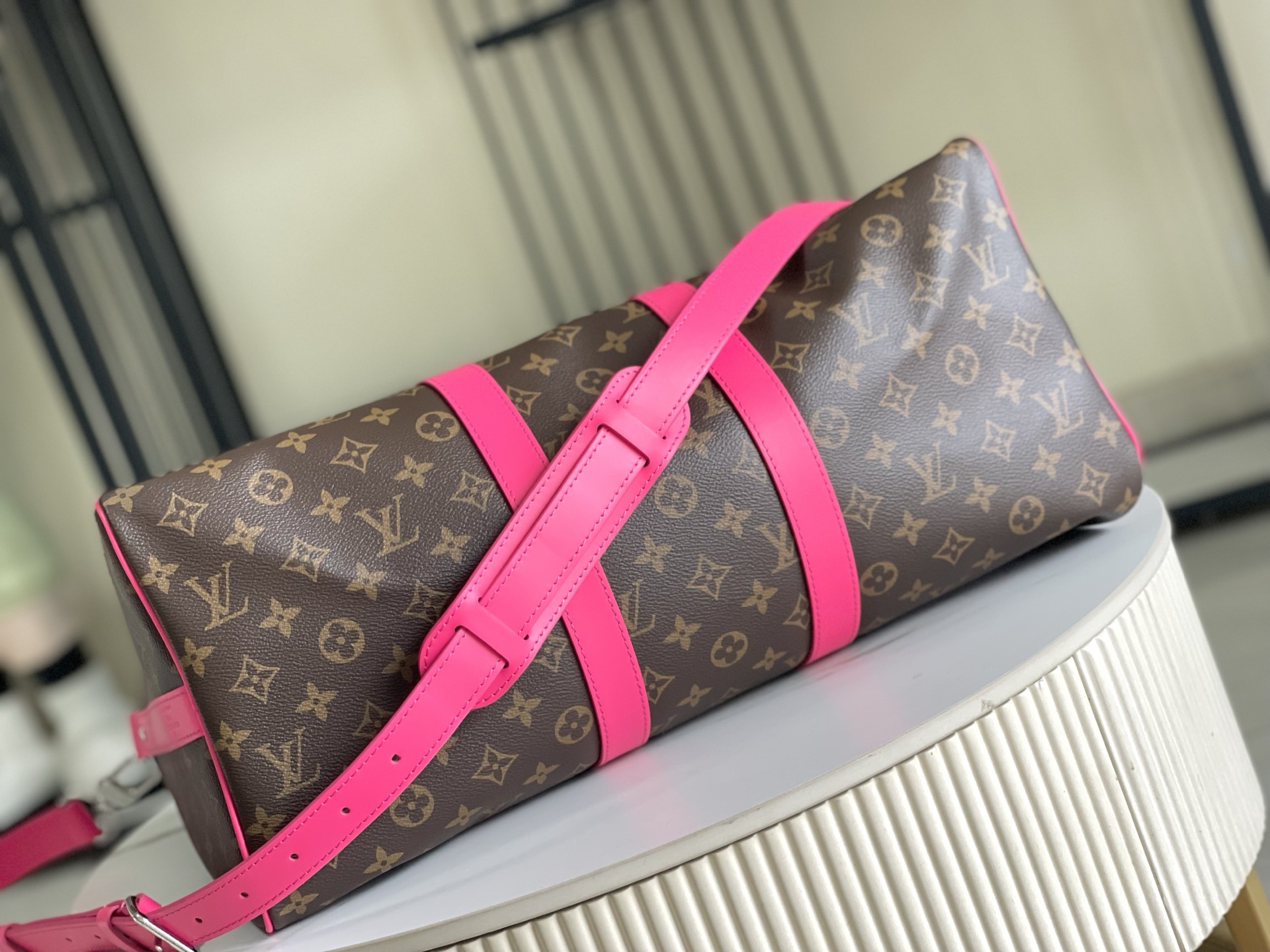 ルイ・ヴィトン Keepall Bandouliere 45 コロルマニア ピンク M13807 画像 4
