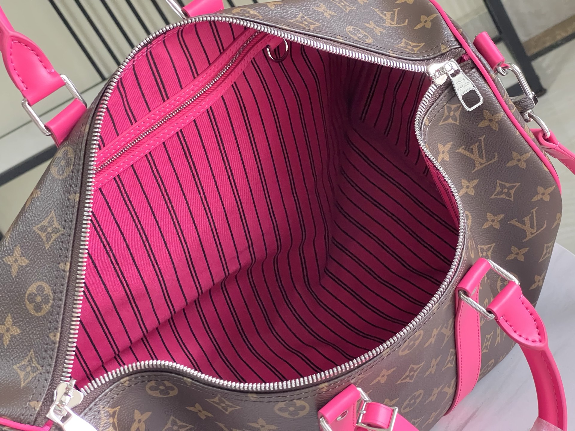 ルイ・ヴィトン Keepall Bandouliere 45 コロルマニア ピンク M13807 画像 9