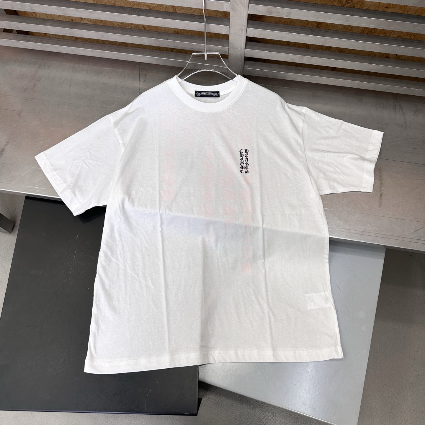 クロムハーツ レッドバックプリント ウォッシュドTシャツ ホワイト 詳細画像 3