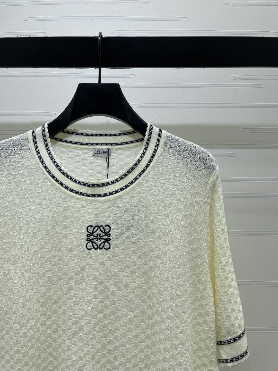 ロエベ アナグラム刺繍 ハニカムニット半袖トップ クリーム 詳細画像 2