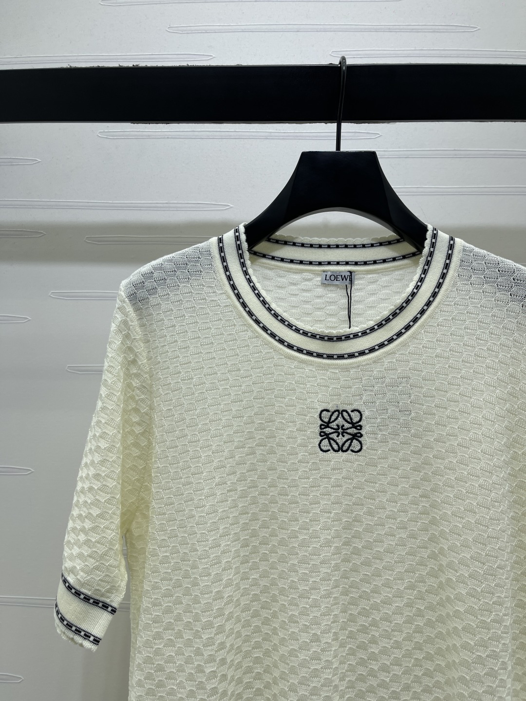 ロエベ アナグラム刺繍 ハニカムニット半袖トップ クリーム 詳細画像 3