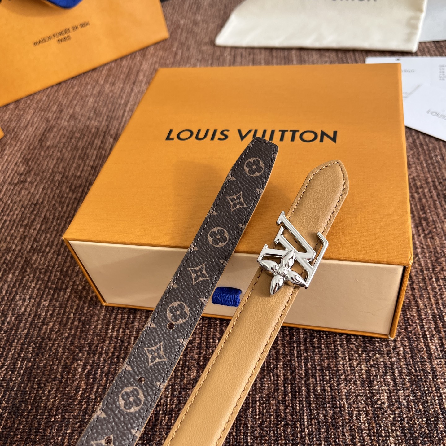 ルイヴィトン LV Bloom 20mm リバーシブルベルト タン シルバー 画像 7