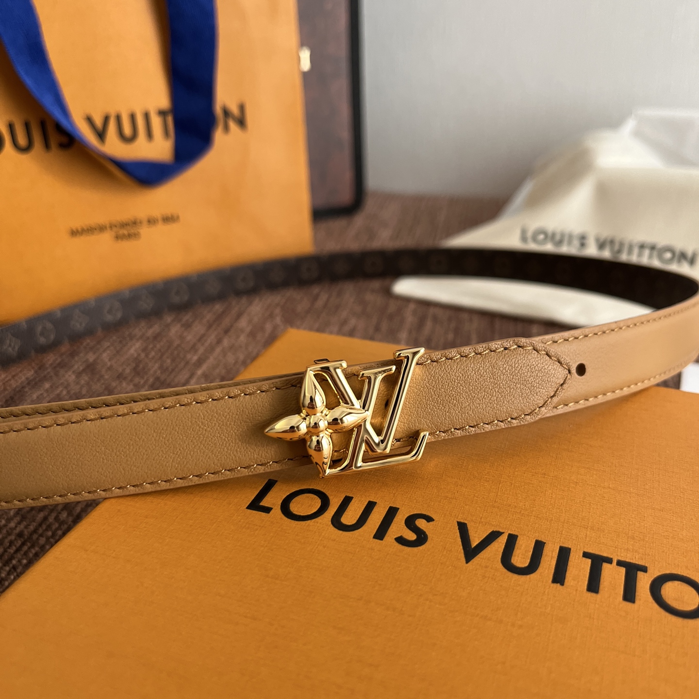 ルイヴィトン LV Bloom 20mm リバーシブルベルト タン ゴールド 詳細画像 2