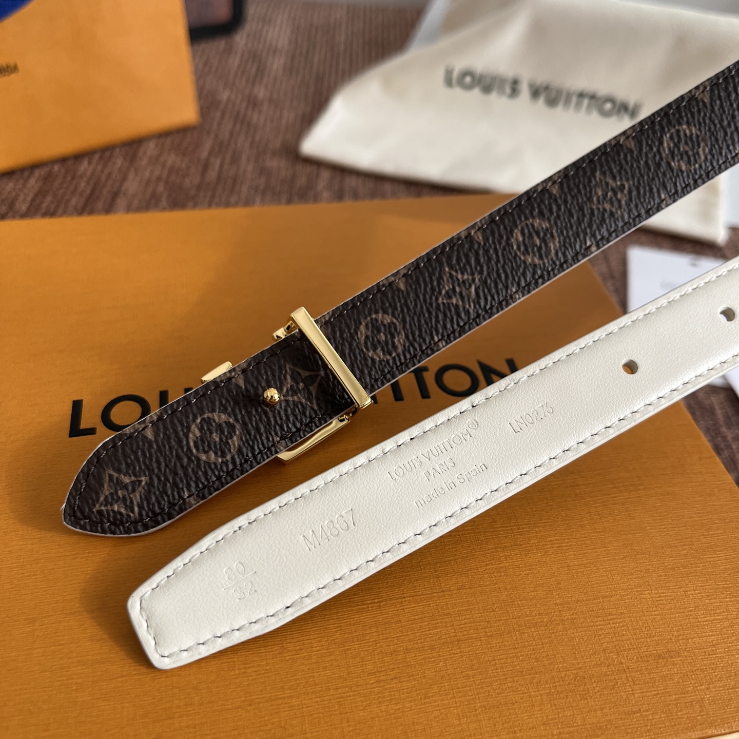 ルイヴィトン LV Bloom 20mm リバーシブルベルト ホワイト ゴールド 画像 7