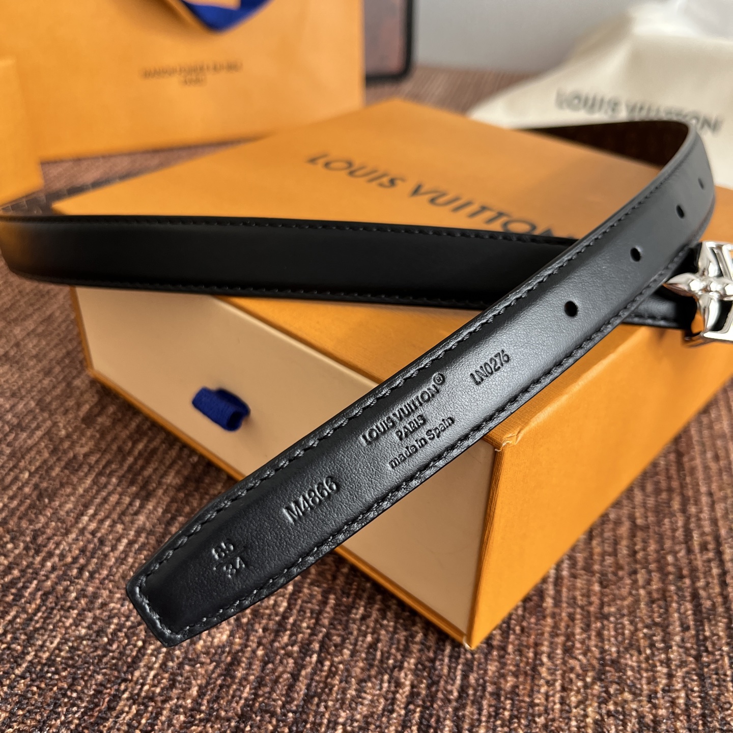 ルイヴィトン Pretty LV 20mm リバーシブルベルト ブラック ゴールド 画像 5